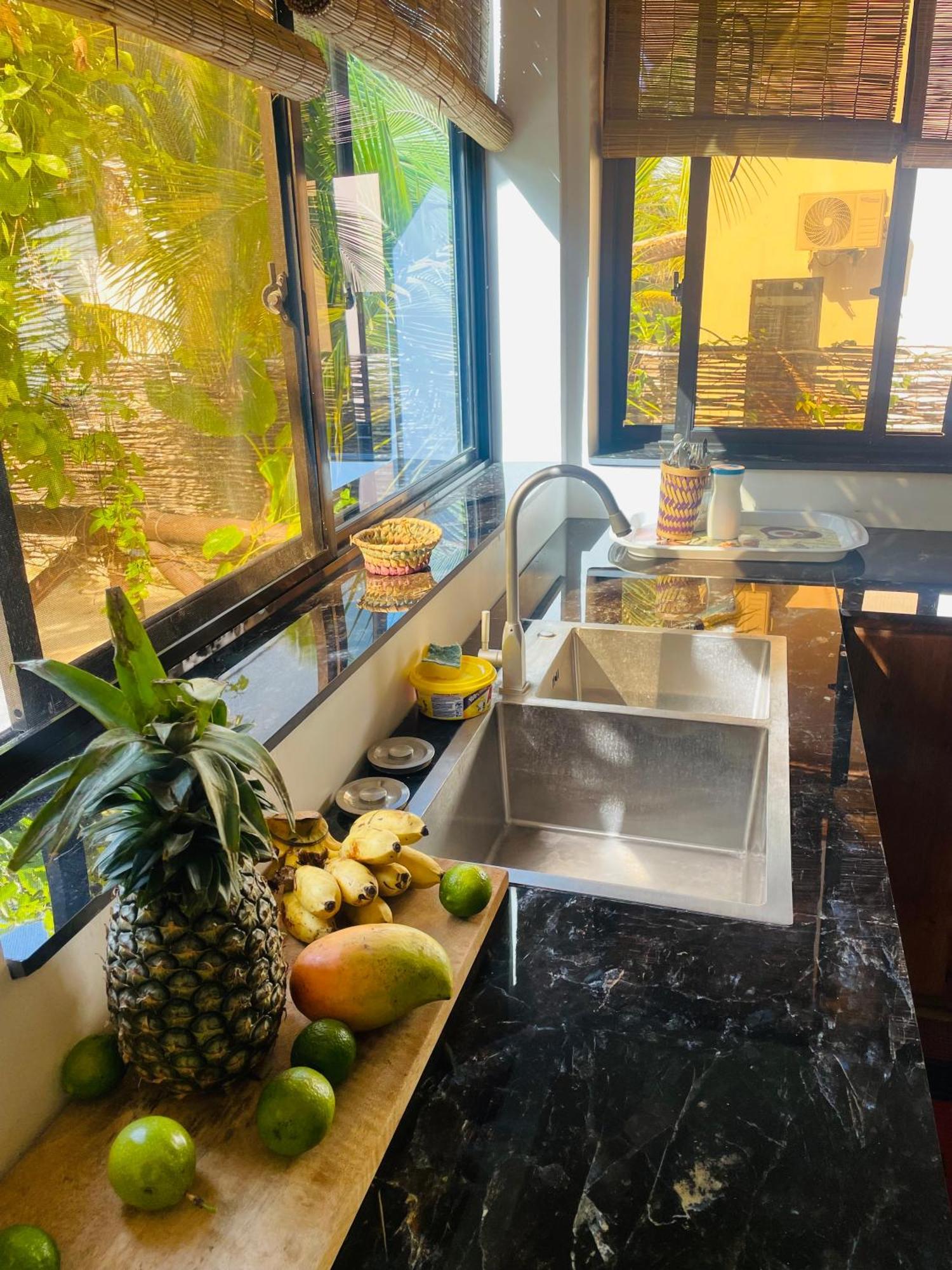 Sand Beach Boutique Apartments Bwejuu Bagian luar foto